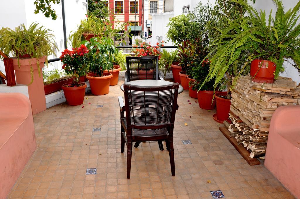 Boutique Hotel Casa Foch Кито Экстерьер фото