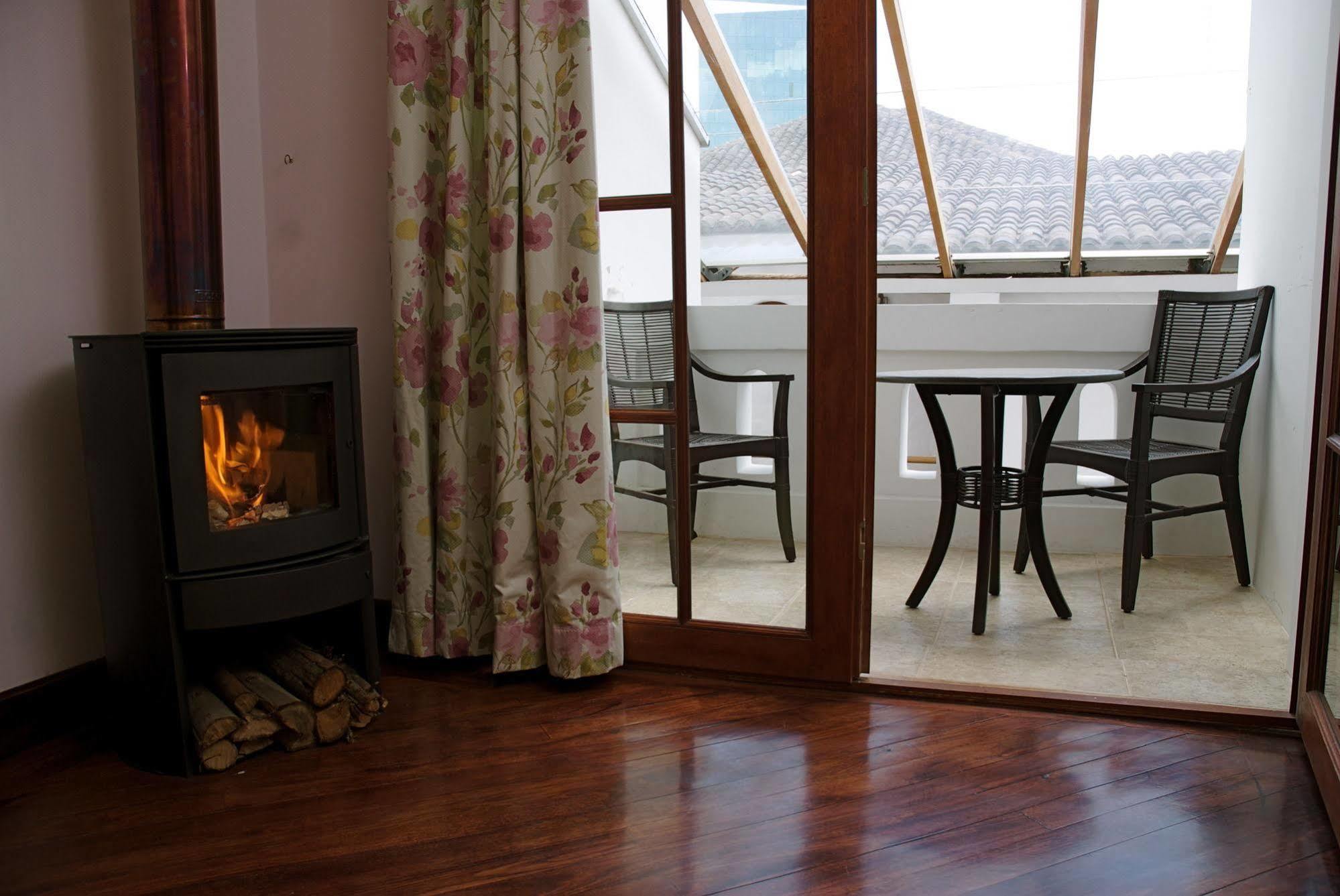 Boutique Hotel Casa Foch Кито Экстерьер фото