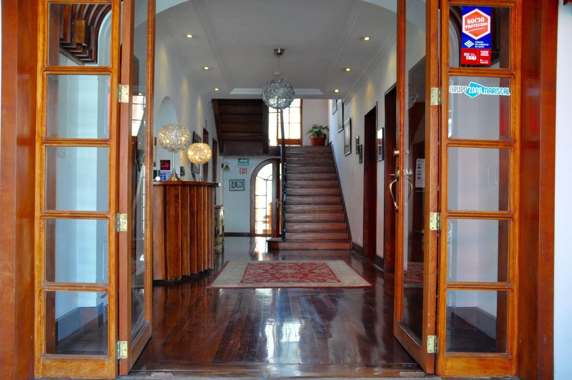 Boutique Hotel Casa Foch Кито Экстерьер фото