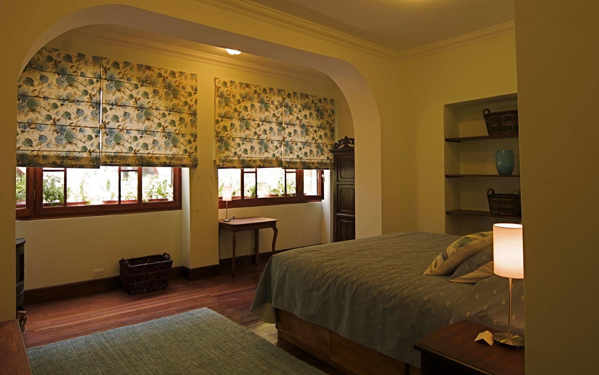 Boutique Hotel Casa Foch Кито Экстерьер фото