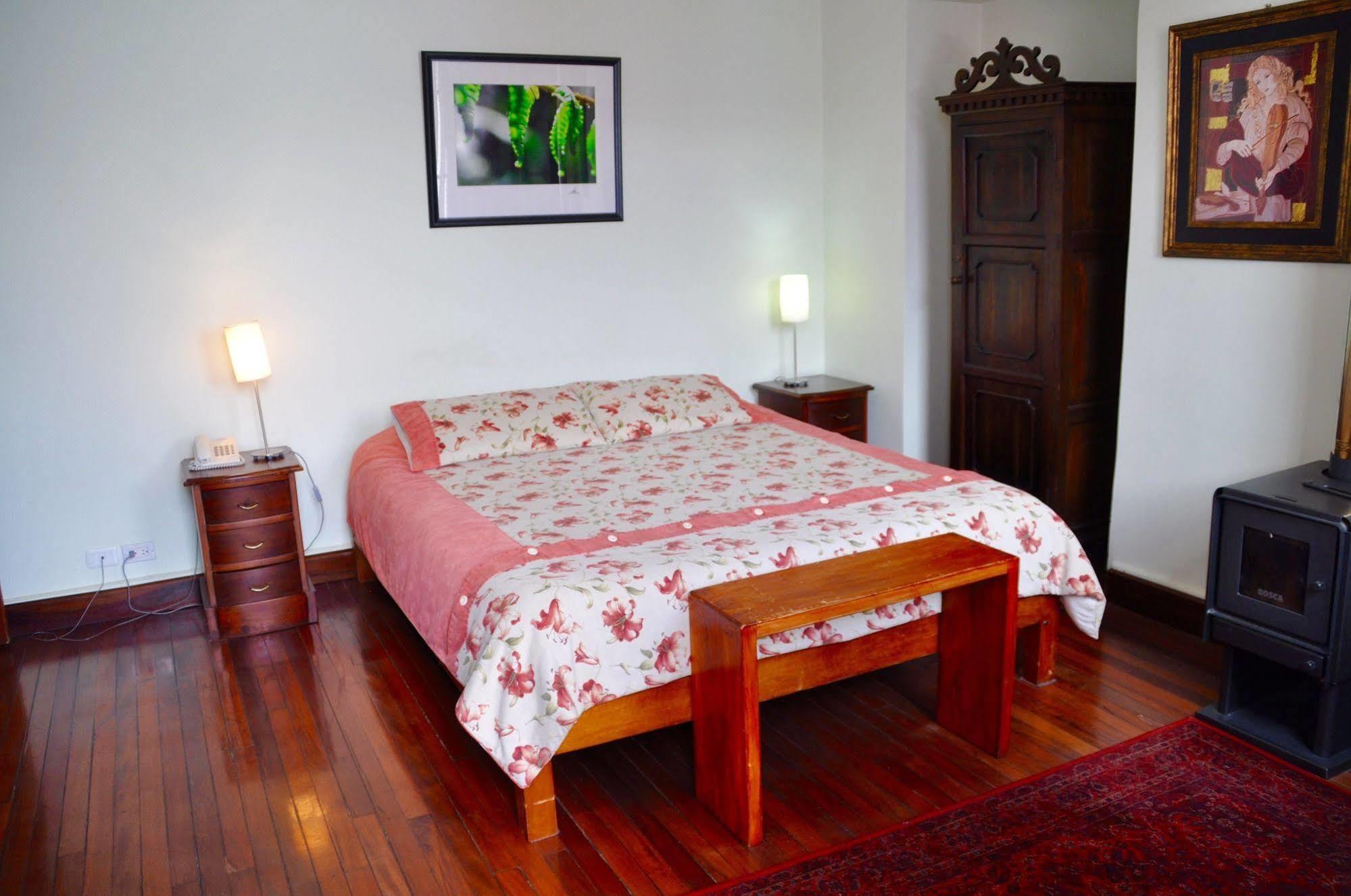 Boutique Hotel Casa Foch Кито Экстерьер фото